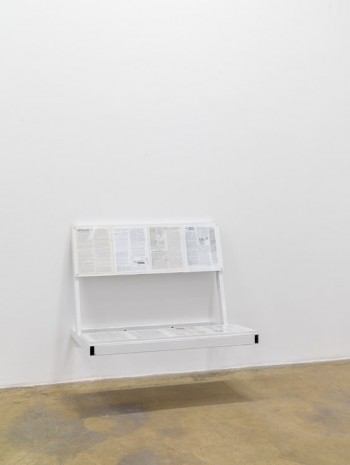 Oscar Tuazon, Reading bench 2 (liberty with love), 2016, Galerie Chantal Crousel