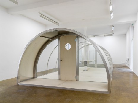 Oscar Tuazon, Quonset Tent, 2016, Galerie Chantal Crousel