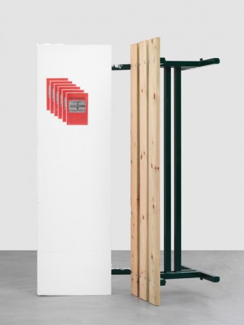 Matias Faldbakken, Screen Bench (The Errand), 2016, Galerie Eva Presenhuber