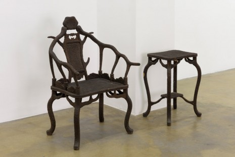 Zheng Guogu, Impacted Chairs, 2011, Galerie Chantal Crousel
