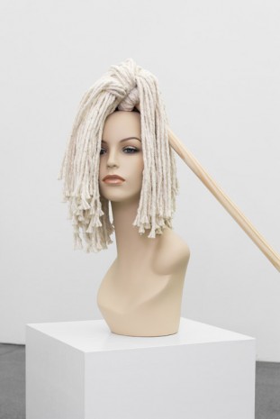Jamie Isenstein, Mop wig (detail), 2016, Meyer Riegger