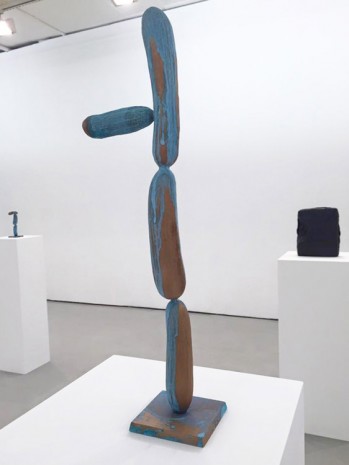 Erwin Wurm, Gurken modernistisch III (Gruner Veltliner), 2016, Cristina Guerra Contemporary Art
