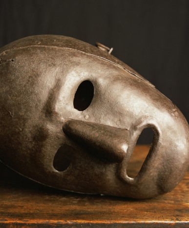 Andres Serrano, Fool’s Mask IV, Hever Castle, England (Torture), 2015, Galerie Nathalie Obadia