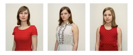 Rineke Dijkstra, Emma, Lucy, Cécile (Three sisters, 2008 - 2014), 2013, Galerie Max Hetzler