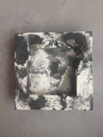 Clémence Seilles, Craked marble ashtray, 2014, BolteLang