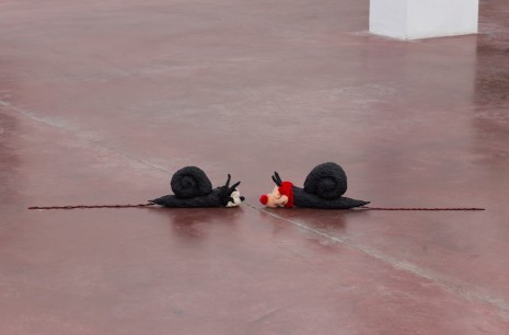 Annette Messager, The quarrel of the two snails, 2017, Dvir Gallery