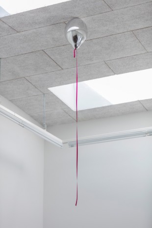 Jeppe Hein, Mirror Balloons IV (Fir Green, Cardinal, Opal Green and White Smoke), 2015, Galleri Nicolai Wallner