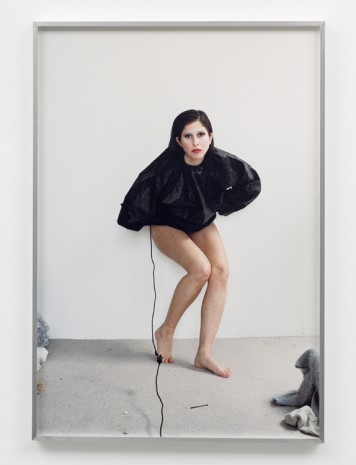 Talia Chetrit, Self-portrait (Corey Tippin make-up #2), 2017, Sies + Höke Galerie