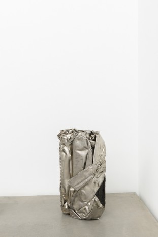 Kirsten Pieroth, Monolith, 2014/2017 , Galerie Neu