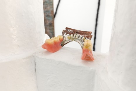 Quentin Euverte, Rotten from the soul to the core, from the core to the grillz (sharp smile), 2018 , Galerie Jérôme Pauchant