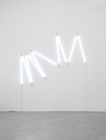 François Morellet, π piquant neonly n°8 1=6°, 2007, A arte Invernizzi