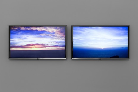 Mariele Neudecker, Another Day (Simultaneous Record of the Sun Rising and Setting in Two Opposite Locations On The Globe – South East Australia and West Azores), 2000, Pedro Cera