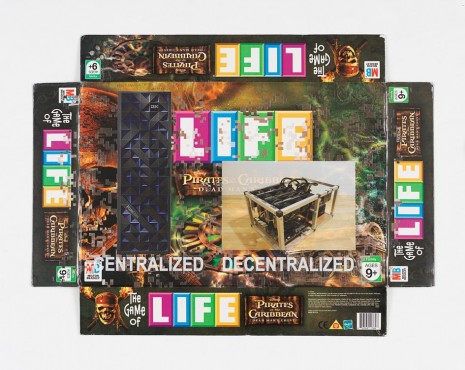 Simon Denny, Centralized vs Decentralized Conway’s Game of Life Box Lid Overprint: Pirates of the Caribbean Dead Man’s Chest, 2018, Galerie Buchholz