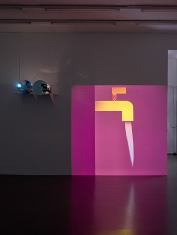 João Maria Gusmão + Pedro Paiva, Faucet, 2018 , Sies + Höke Galerie