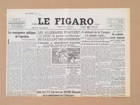 Benoît Maire, Le Figaro de vendredi 19 Janvier 1945 (la mesure), 2018 , Galerie Nathalie Obadia
