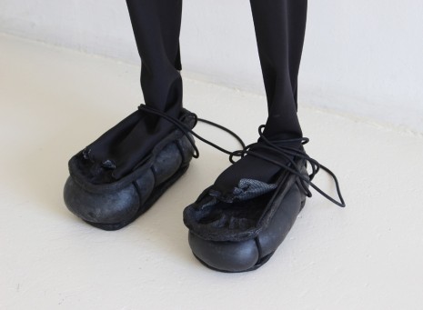 Marie Bette, Shrew travelling boots, 2018, Galerie Mezzanin
