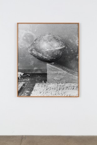 Joāo Maria Gusmāo + Pedro Paiva, Untitled (falling balloon), 2018, Andrew Kreps Gallery