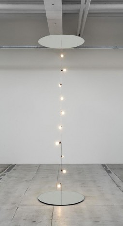 Jeppe Hein, Mirrors and Light, 2009, Galleri Nicolai Wallner