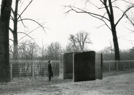 Isa Genzken, Gartenskulptur, 1986 , Galerie Buchholz