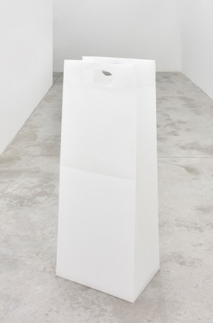 G. Küng, Untitled (Shopping Bag), 2014, Praz-Delavallade