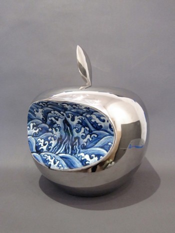 Li Lihong, Apple - China (Silver), 2008, Hollis Taggart