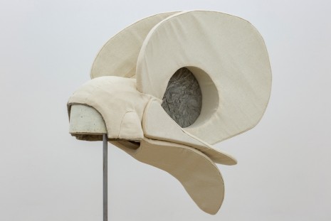 Annie Ratti, White Bird’s Hat, 2018, Amanda Wilkinson