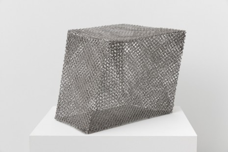 Lydia Okumura, Untitled (Cube II), 2017, Galerie Thaddaeus Ropac