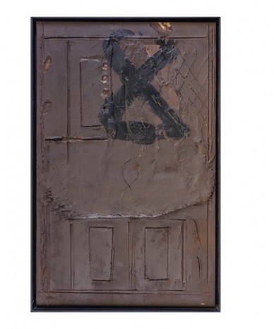 Antoni Tàpies, Marró amb signe negre, 1963 - 1990 , Galería Javier López & Fer Francés