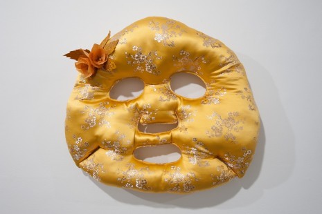 Timothy Hyunsoo Lee, Pillow talk (Mask for Masc) II, 2019 , Sabrina Amrani
