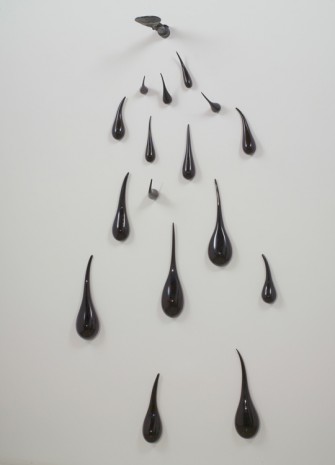 Fred Wilson, Untitled (Akua'ba), 2010 , Maccarone