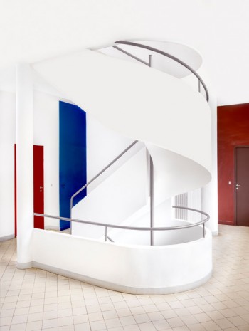 Candida Höfer, Villa Savoye (Le Corbusier) Poissy VI 2018, 2018 , VNH Gallery