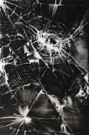 Robert Longo, Study of Shattered iPhone Screen, 2016, Galerie Mezzanin