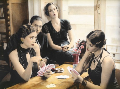 Youssef Nabil, Girls playing Cards, Cairo 1993, 1993, Galerie Nathalie Obadia