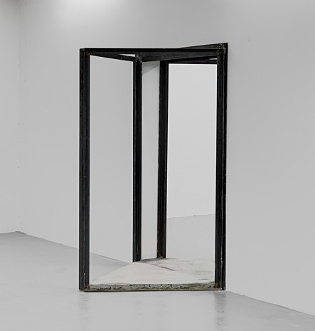 Oscar Tuazon, Our Way, 2012, Galerie Chantal Crousel
