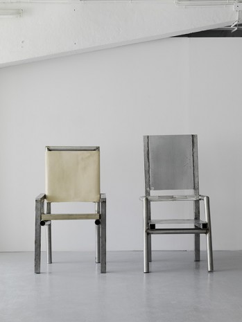 Oscar Tuazon, Two Possible Chairs V, 2012, Galerie Chantal Crousel