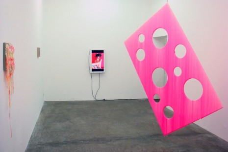 François Xavier Courrèges, Jacin Giordano, Olivier Millagou..., Pink summer, Galerie Sultana