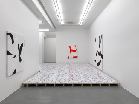 Sarah Crowner, Plastic Memory, Simon Lee Gallery
