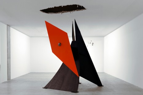Alexander Calder, Cady Noland, Kinetics of Violence: Alexander Calder + Cady Noland, Venus Over Manhattan